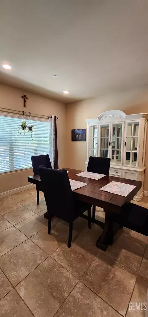 Dining - 9206 Red Pine Dr, Shafter, CA 93263 photo 1 of 1