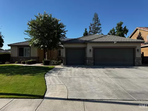 9522 Empire State Dr, Bakersfield, CA 93311