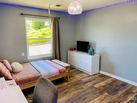 Bedroom - 22817 Clover Spring Pl, Tehachapi, CA 93561 photo 1 of 5