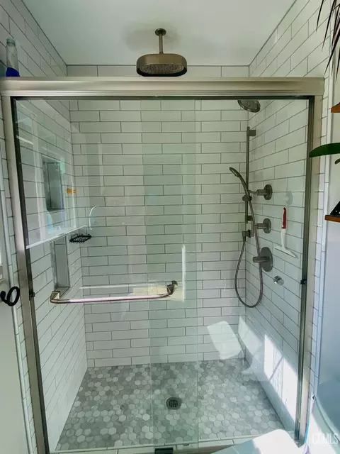 Bath - 22817 Clover Spring Pl, Tehachapi, CA 93561 photo 4 of 4