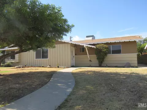 3521 Candlewood Dr, Bakersfield, CA 93306