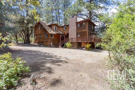 16101 Edgewood Way, Pine Mountain Club, CA 93222