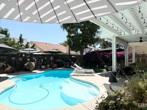 4910 Sanderling Ln, Bakersfield, CA 93312