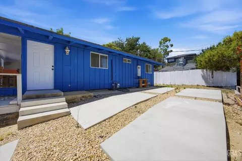 Exterior - 511 Harding Ave, Taft, CA 93268 photo 4 of 5