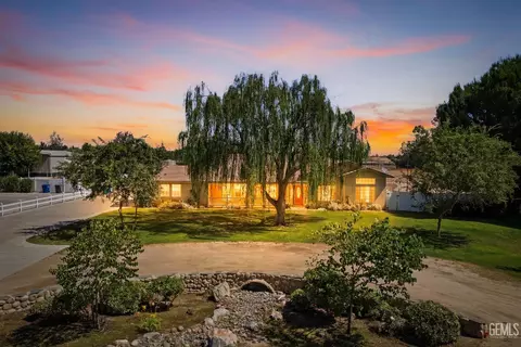 7058 Heatherwood, Bakersfield, CA 93313