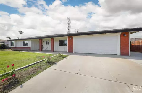 17840 Buckboard Dr, Bakersfield, CA 93314