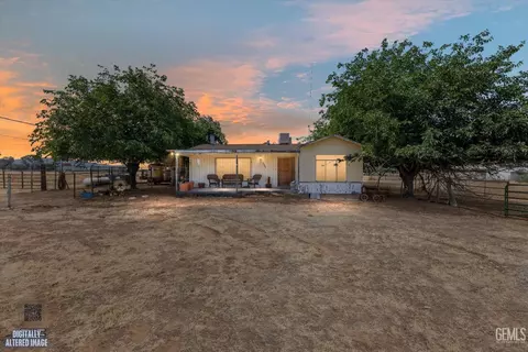 8515 Muller Rd, Bakersfield, CA 93307