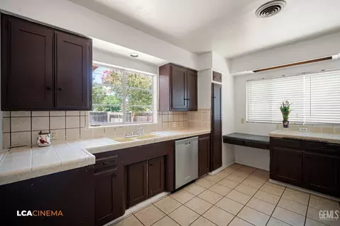 Kitchen - 295 Elm St, Shafter, CA 93263 photo 3 of 3