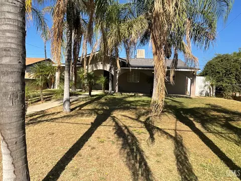 1020 Fairfax Rd, Bakersfield, CA 93306