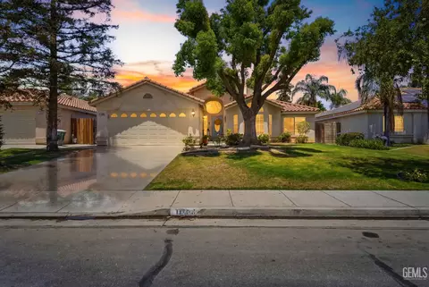11104 Mirrored Image Ct, Bakersfield, CA 93311