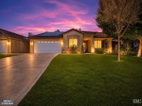 9400 Manihiki Ave, Bakersfield, CA 93311