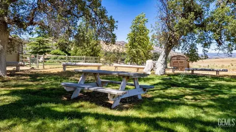 Exterior - 21441 State Highway 202, Tehachapi, CA 93561 photo 7 of 8