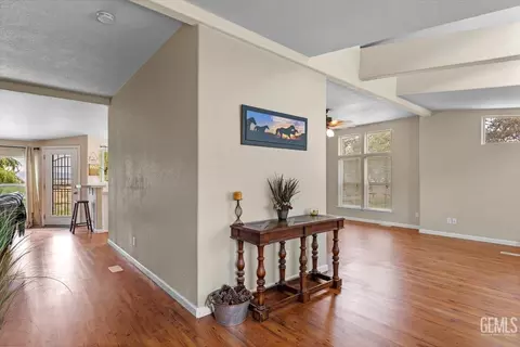 Entry Way - 21441 State Highway 202, Tehachapi, CA 93561 photo 2 of 4