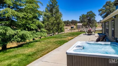 Exterior - 21441 State Highway 202, Tehachapi, CA 93561 photo 2 of 8