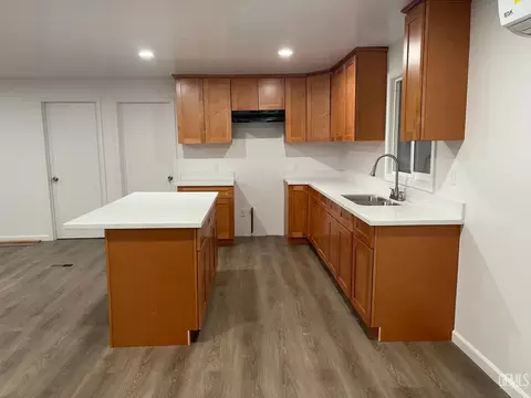 16 Torrey Pine Ln, Bakersfield, CA 93308 photo 8