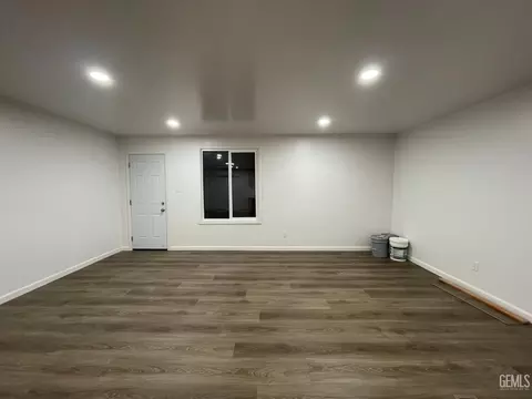 16 Torrey Pine Ln, Bakersfield, CA 93308 photo 5