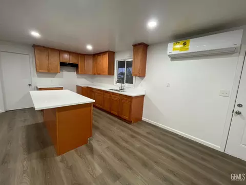 16 Torrey Pine Ln, Bakersfield, CA 93308 photo 9