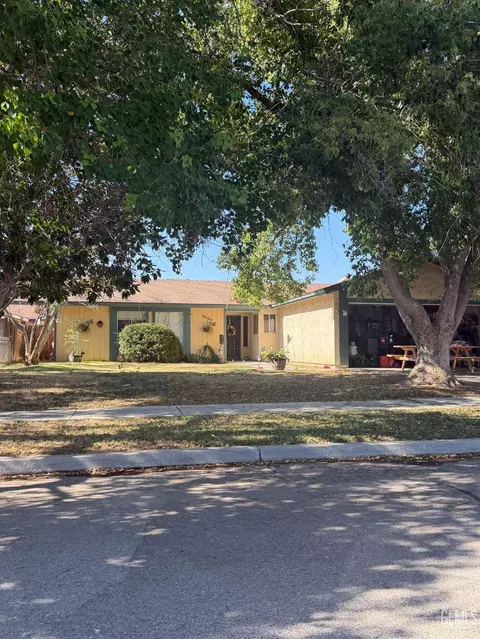8624 Mckinnon Ave, Bakersfield, CA 93306