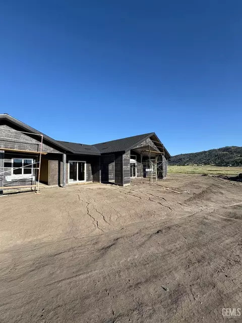27801 Mountain Way, Tehachapi, CA 93561 photo 3
