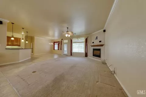 Living - 23780 Coyote Ct, Tehachapi, CA 93561 photo 3 of 7