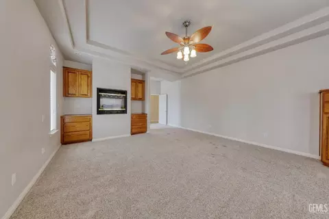 Living - 23780 Coyote Ct, Tehachapi, CA 93561 photo 7 of 7
