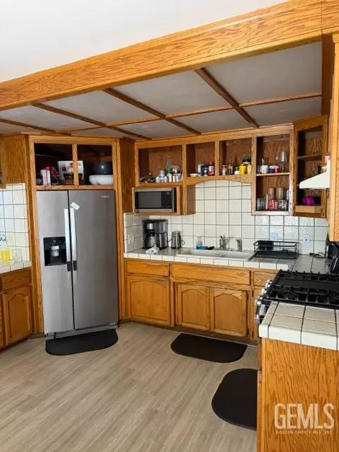 Kitchen - 320 9th Ave, Delano, CA 93215 photo 1 of 1