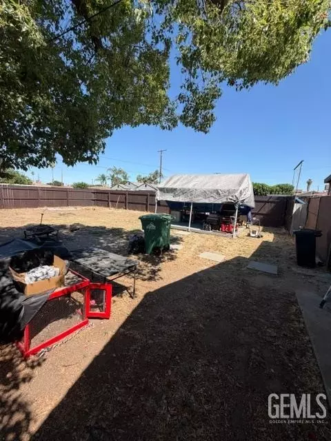 Exterior - 320 9th Ave, Delano, CA 93215 photo 5 of 5