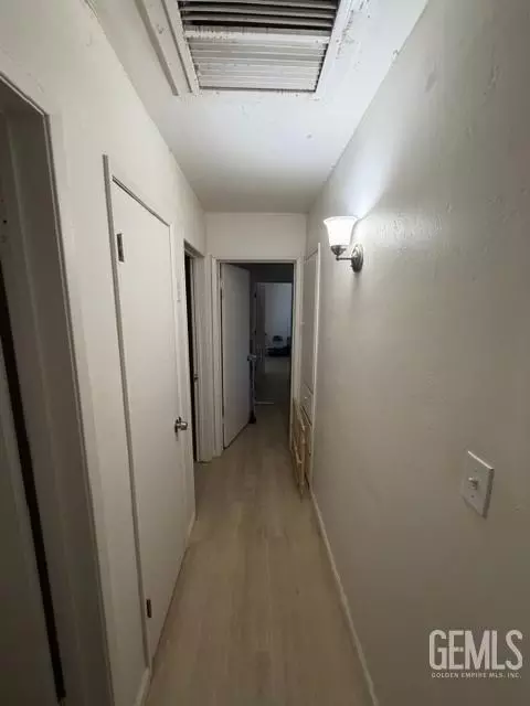 Entry Way - 320 9th Ave, Delano, CA 93215 photo 2 of 2