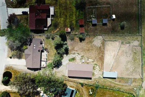 View/Area - 28220 Black Gold Way, Tehachapi, CA 93561 photo 1 of 3