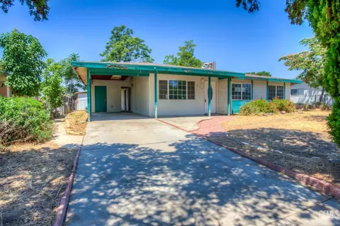 230 Sterling Rd, Bakersfield, CA 93307
