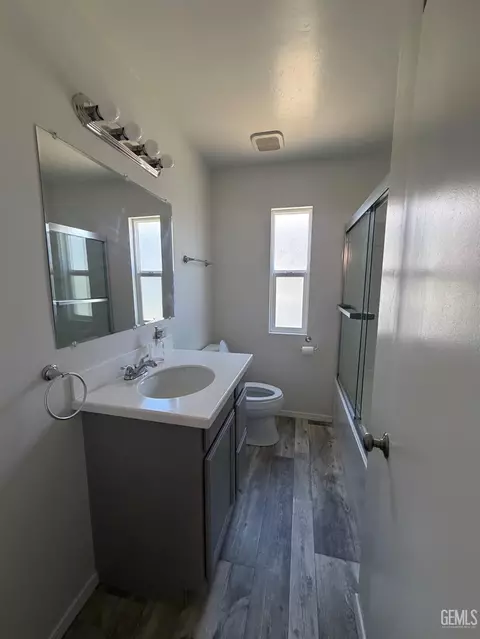 Bath - 761 3rd St, Mcfarland, CA 93250 photo 1 of 1