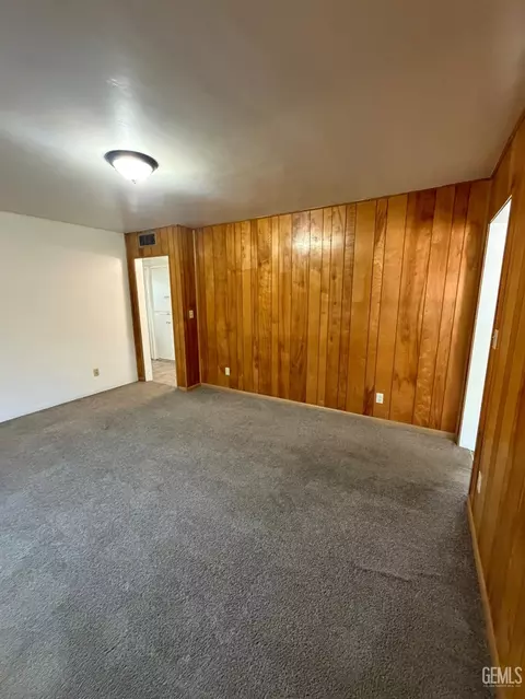 Living - 761 3rd St, Mcfarland, CA 93250 photo 1 of 2