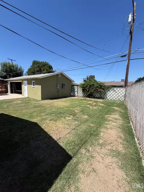 Exterior - 761 3rd St, Mcfarland, CA 93250 photo 4 of 4