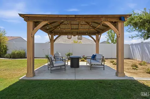 Exterior - 2023 Risborough Ct, Bakersfield, CA 93311 photo 8 of 19