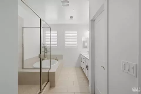 Entry Way - 2023 Risborough Ct, Bakersfield, CA 93311 photo 6 of 6