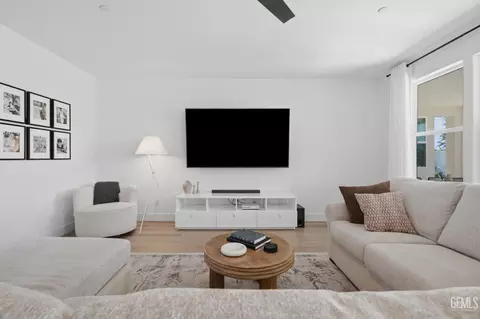 Living - 2023 Risborough Ct, Bakersfield, CA 93311 photo 3 of 3