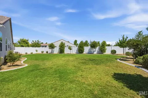 Exterior - 2023 Risborough Ct, Bakersfield, CA 93311 photo 15 of 19