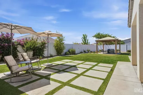 Exterior - 2023 Risborough Ct, Bakersfield, CA 93311 photo 13 of 19