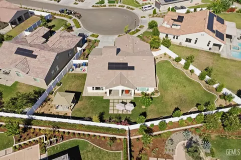 View/Area - 2023 Risborough Ct, Bakersfield, CA 93311 photo 3 of 5