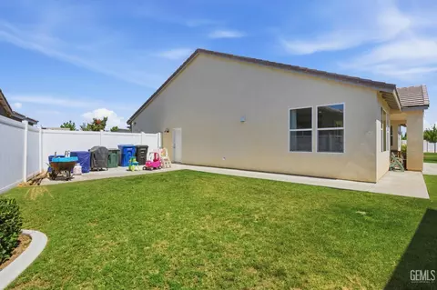 Exterior - 2023 Risborough Ct, Bakersfield, CA 93311 photo 10 of 19