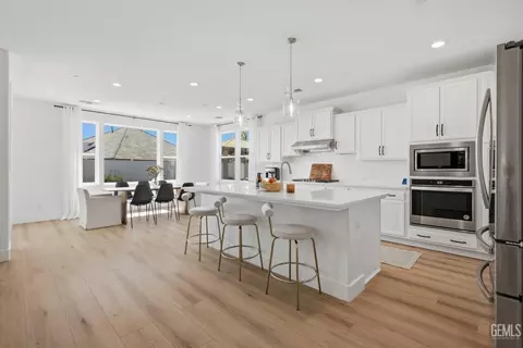 Kitchen - 2023 Risborough Ct, Bakersfield, CA 93311 photo 1 of 6
