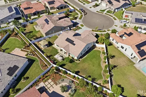 View/Area - 2023 Risborough Ct, Bakersfield, CA 93311 photo 4 of 5