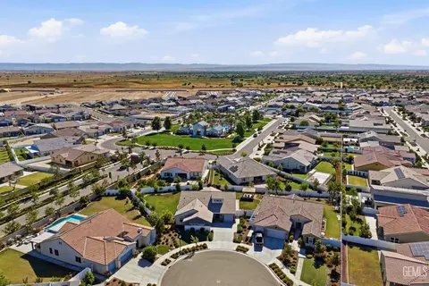 View/Area - 2023 Risborough Ct, Bakersfield, CA 93311 photo 5 of 5