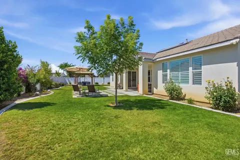 Exterior - 2023 Risborough Ct, Bakersfield, CA 93311 photo 14 of 19