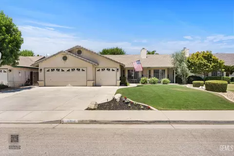 11016 Martingale Dr, Bakersfield, CA 93312