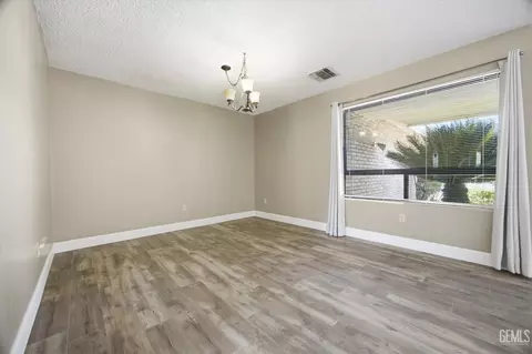 Living - 5306 Deville Ct, Bakersfield, CA 93308 photo 4 of 13