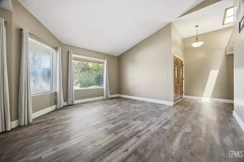 Living - 5306 Deville Ct, Bakersfield, CA 93308 photo 3 of 13