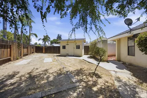 Exterior - 5306 Deville Ct, Bakersfield, CA 93308 photo 9 of 12