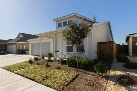 9706 Amberdale Way, Shafter, CA 93263