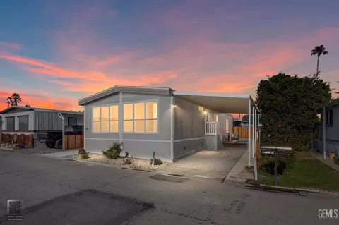 120 Cedarwood Ln, Bakersfield, CA 93308